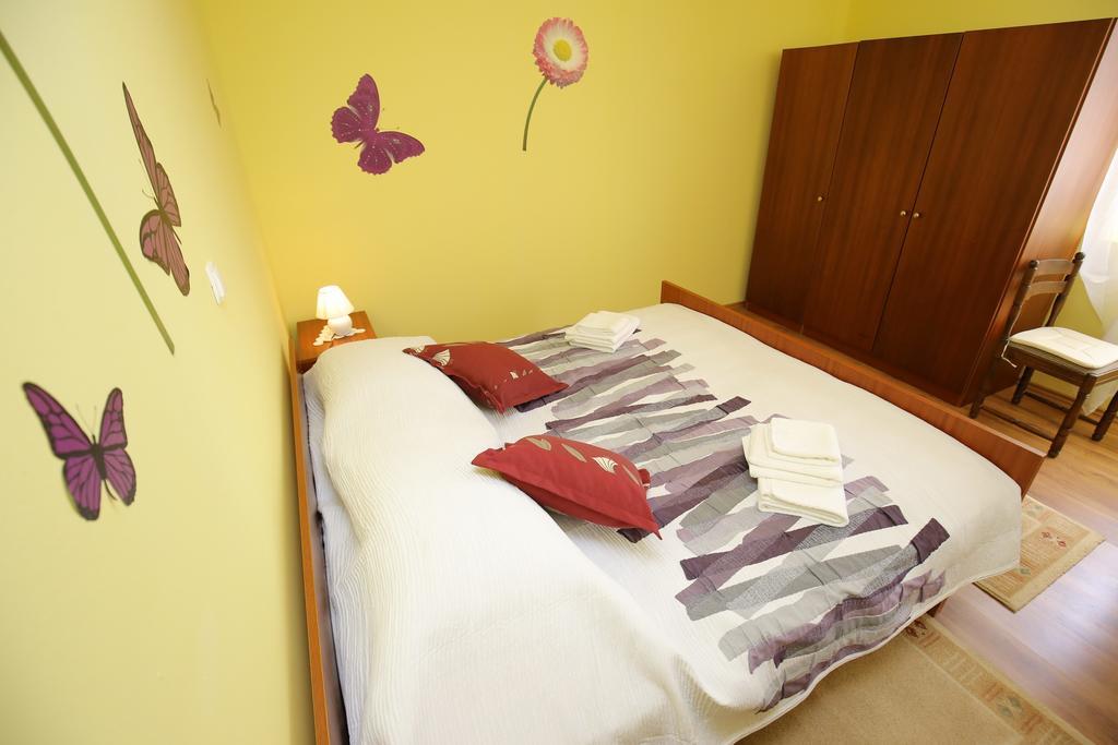 Apartment Marta ราชานาส ภายนอก รูปภาพ