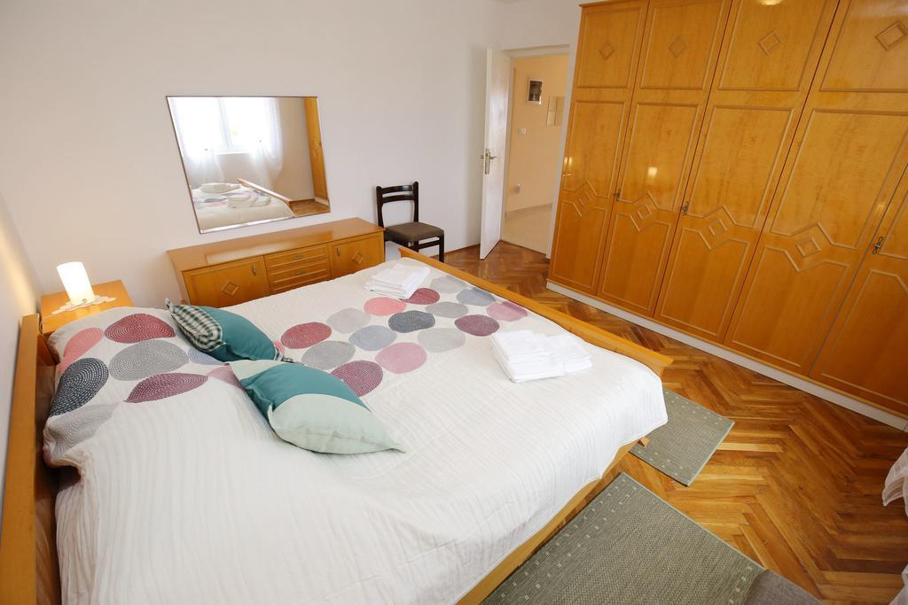 Apartment Marta ราชานาส ภายนอก รูปภาพ